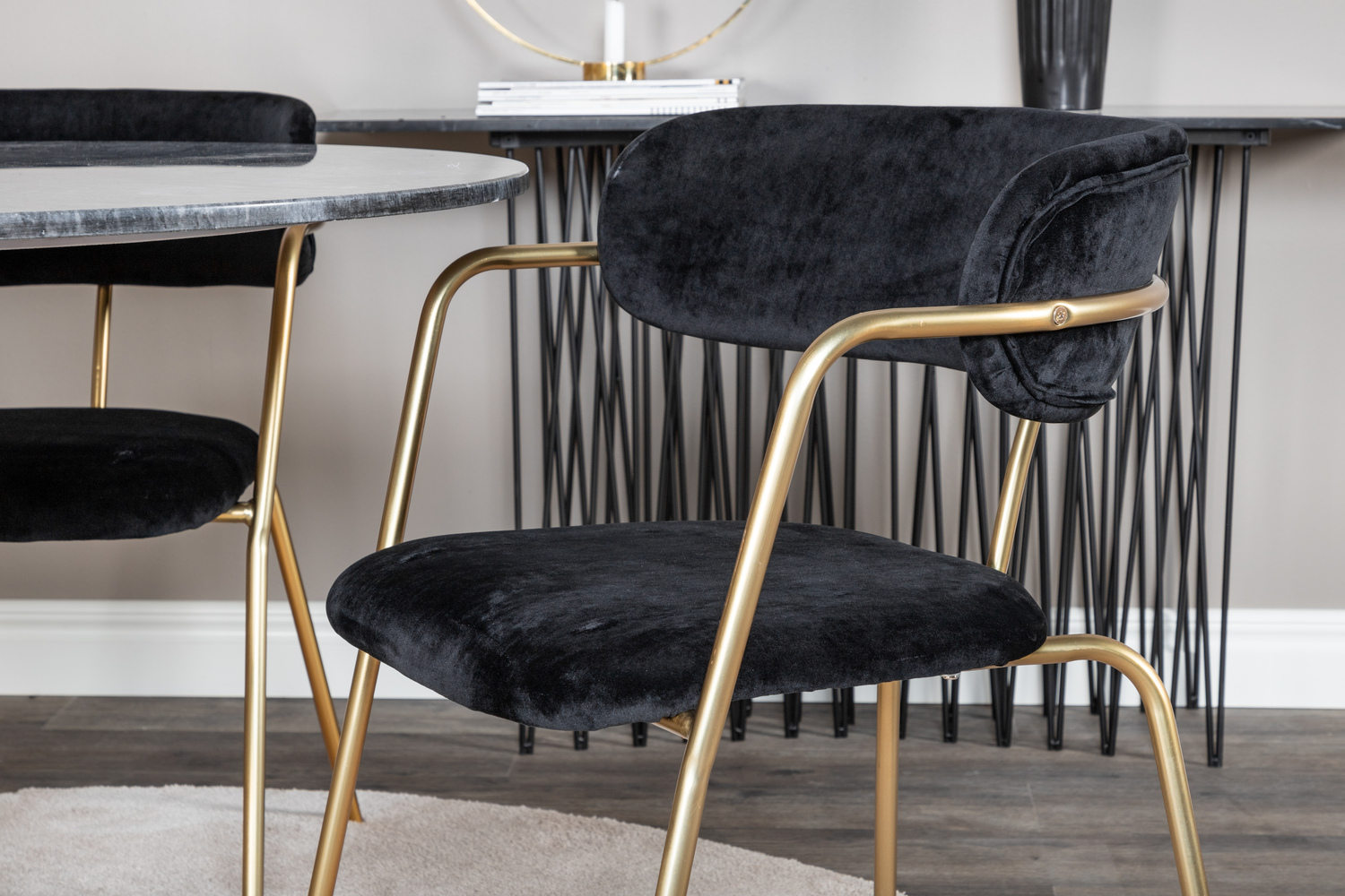 Borðstofusett Dallas 1208 (Svartur + Gylltur)