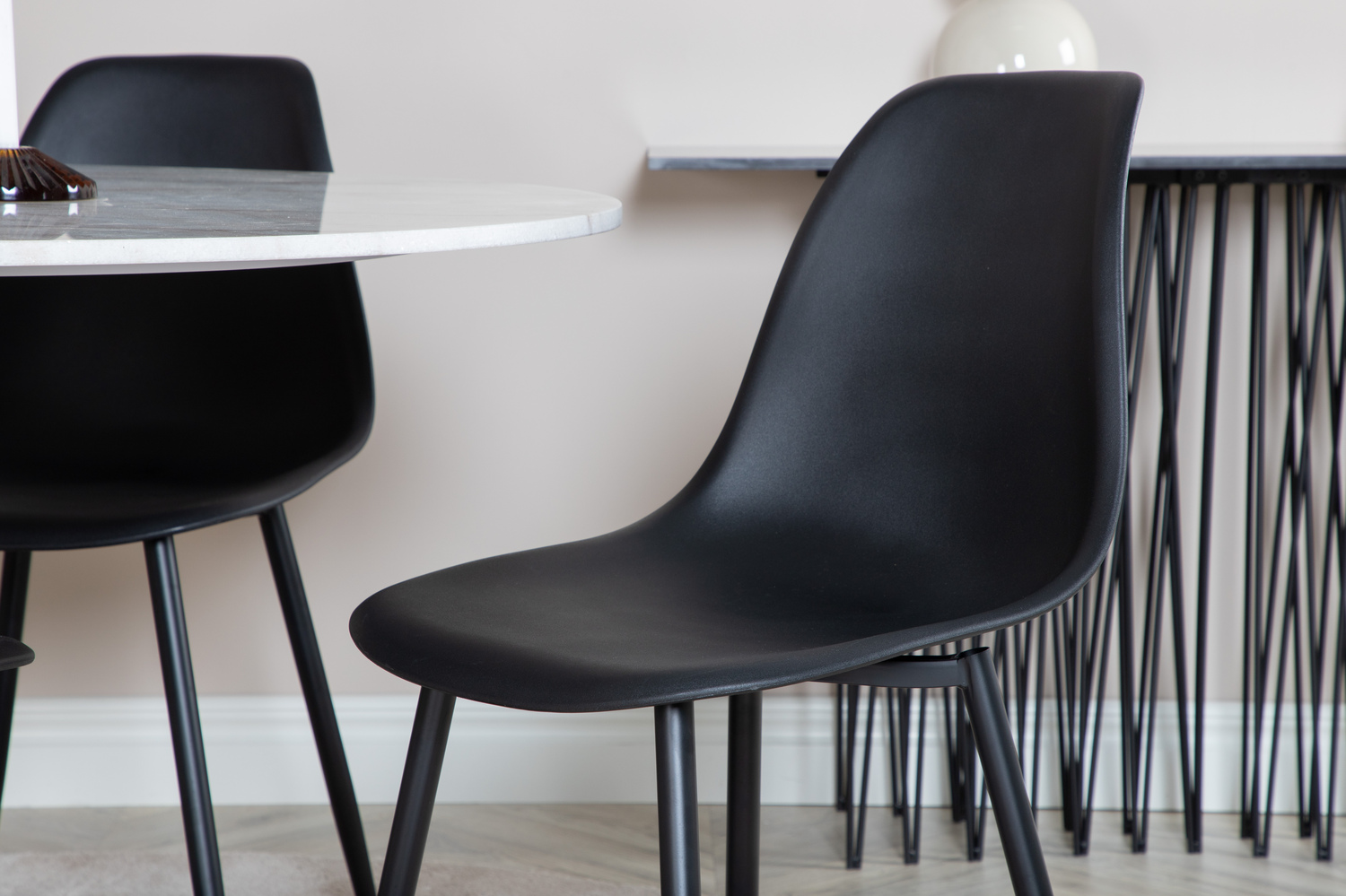 Borðstofusett Dallas 1304 (Svartur)