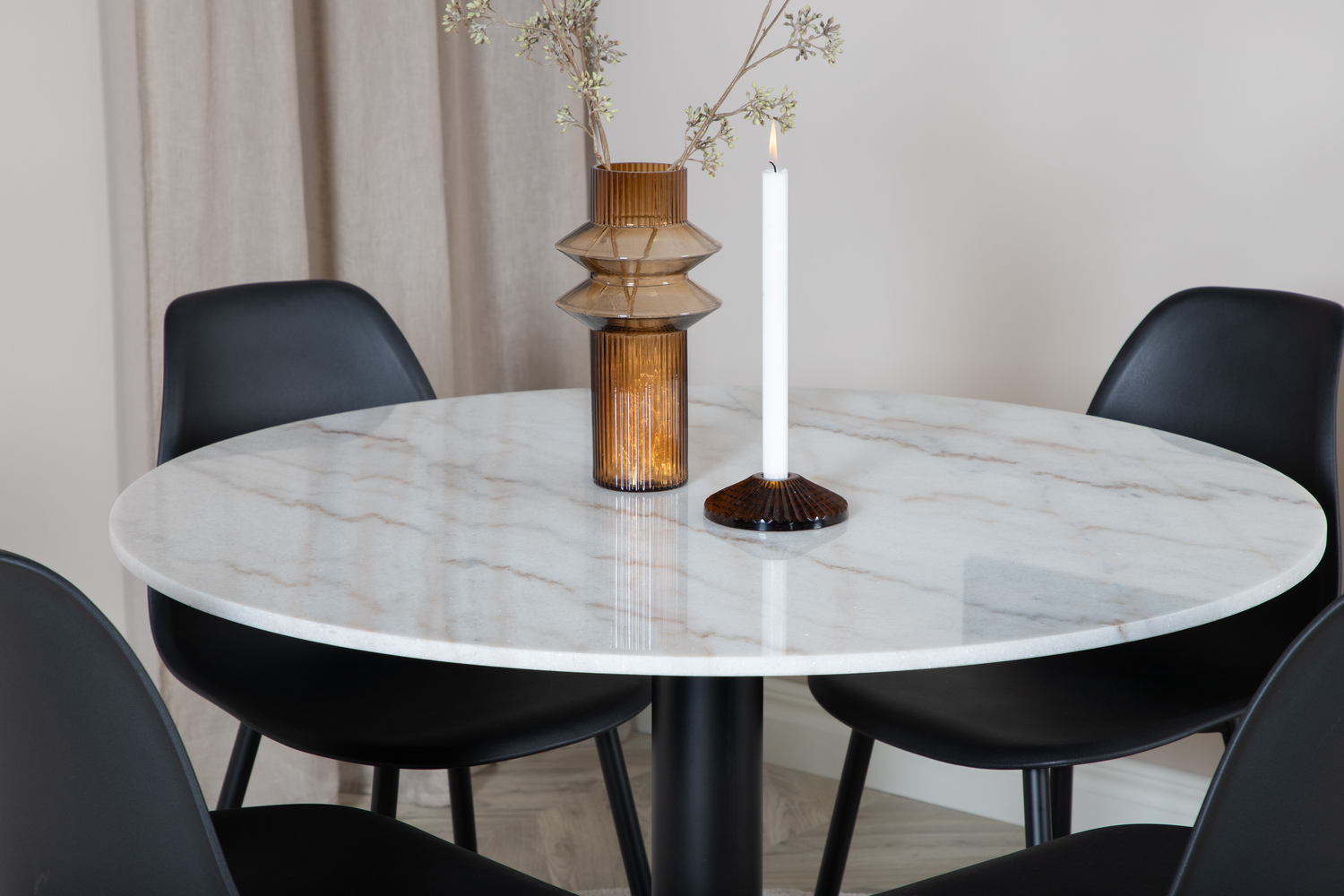Borðstofusett Dallas 1304 (Svartur)