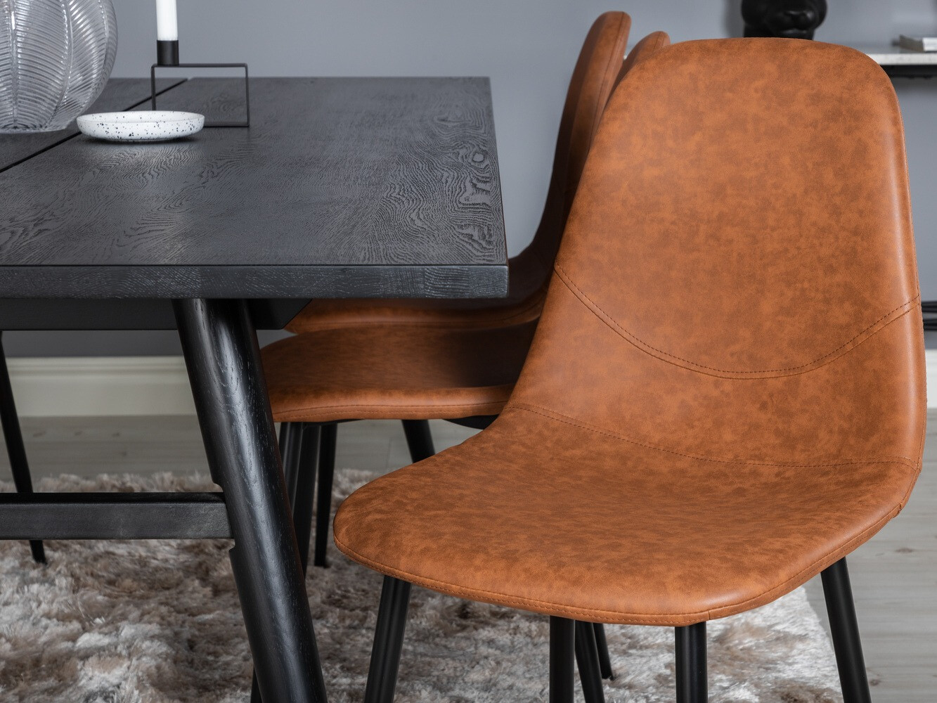 Borðstofusett Dallas 1681 (Brúnn + Svartur)