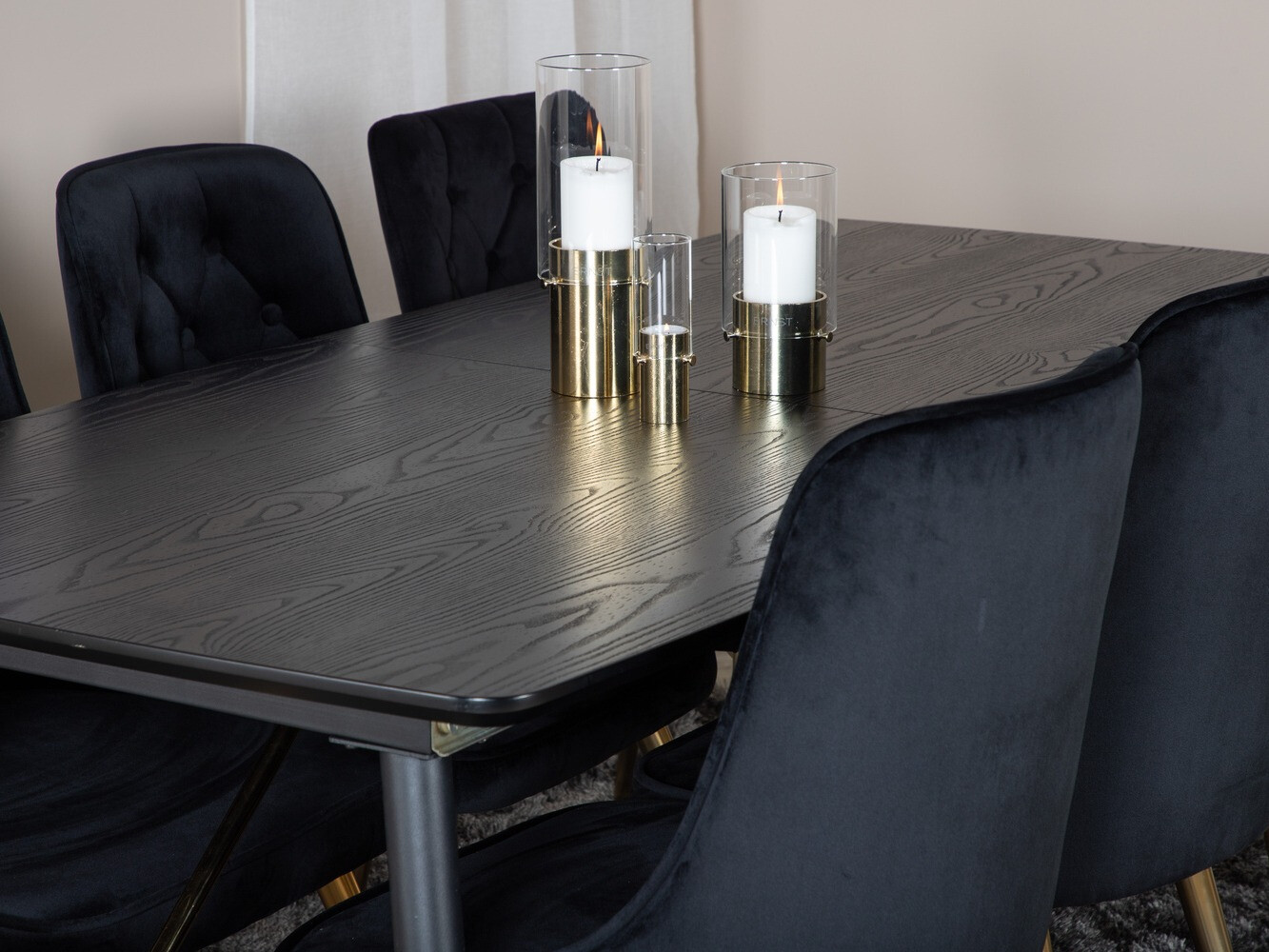 Borðstofusett Dallas 1453 (Svartur + gylltur)