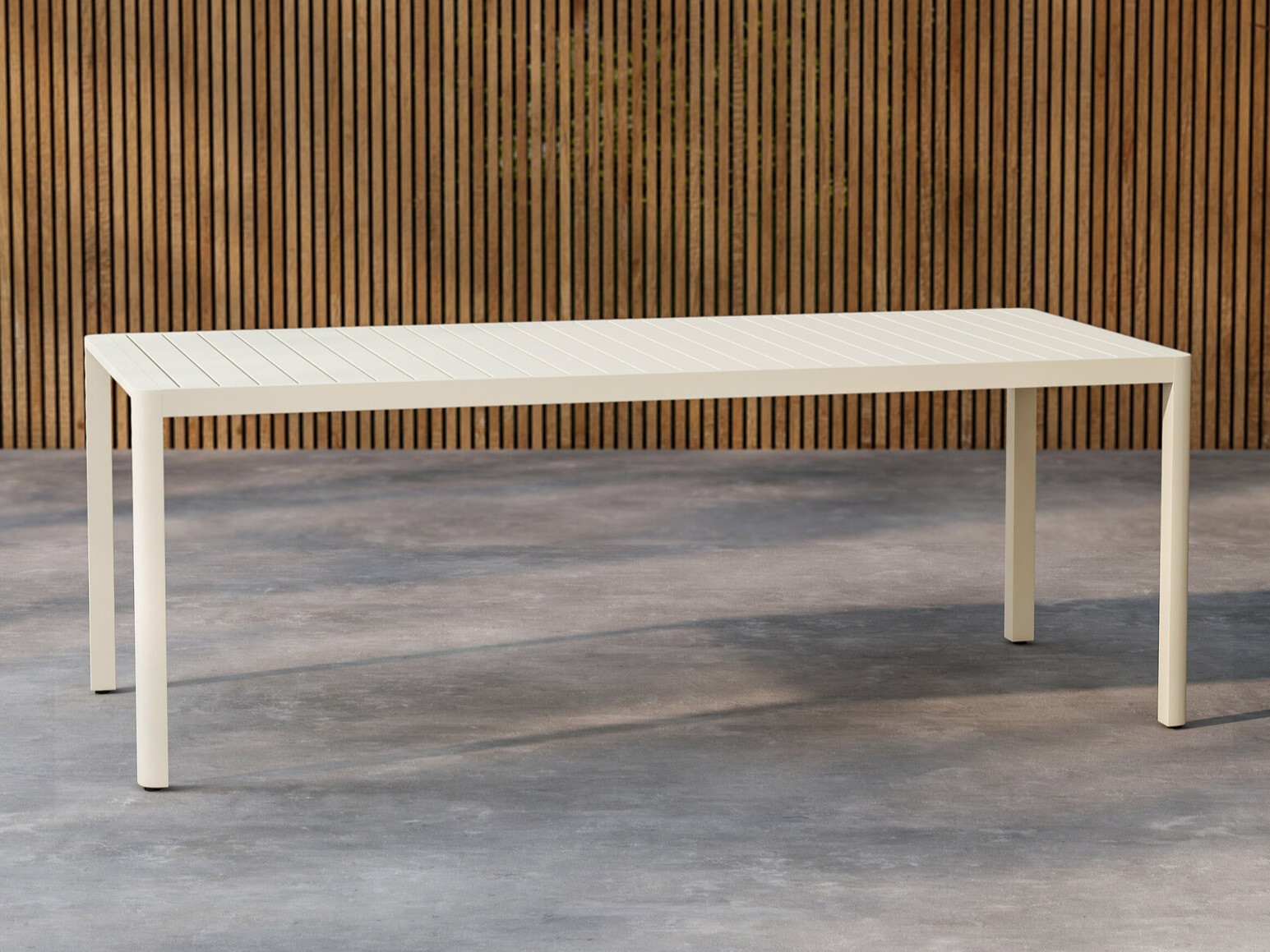 Útiborð Dallas 4734 (Beige)
