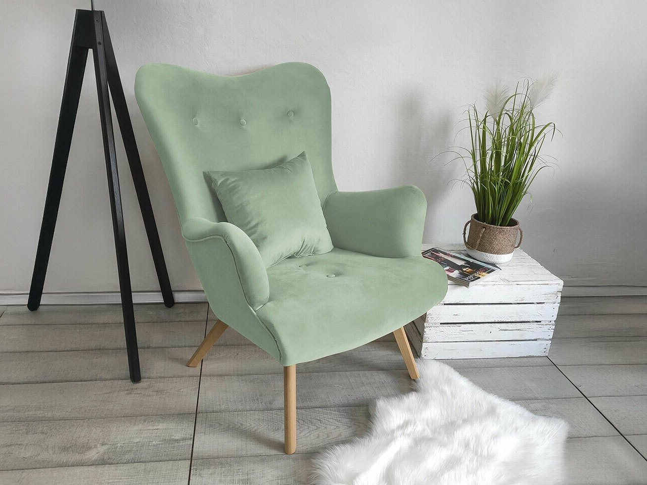 Hægindastóll Clovis 102 (Magic Velvet 2227)