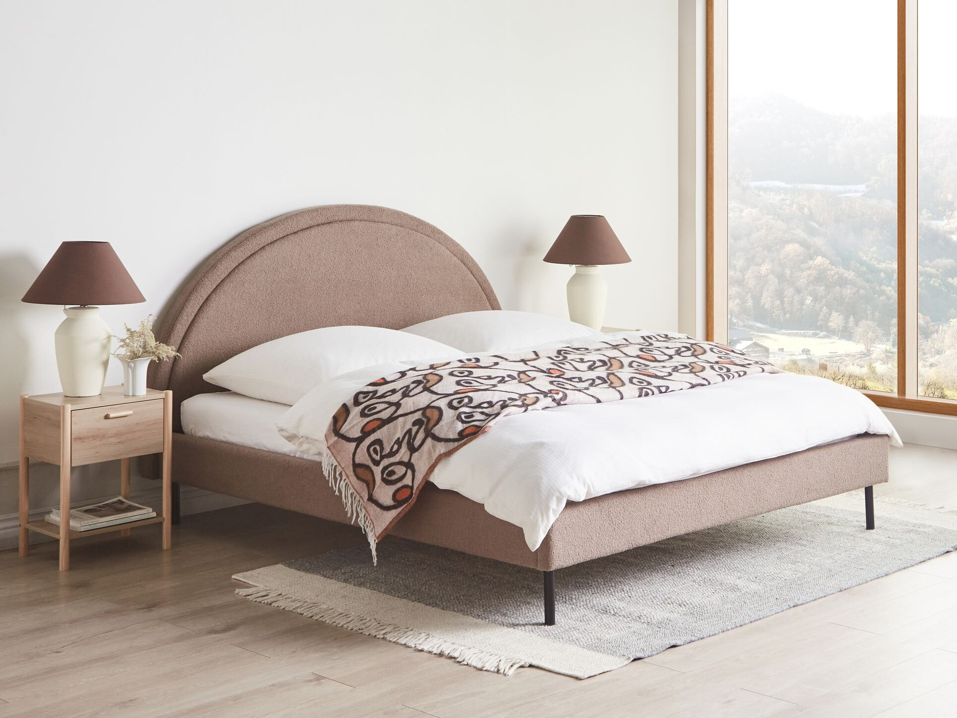 Rúm Berwyn 331 (Taupe)