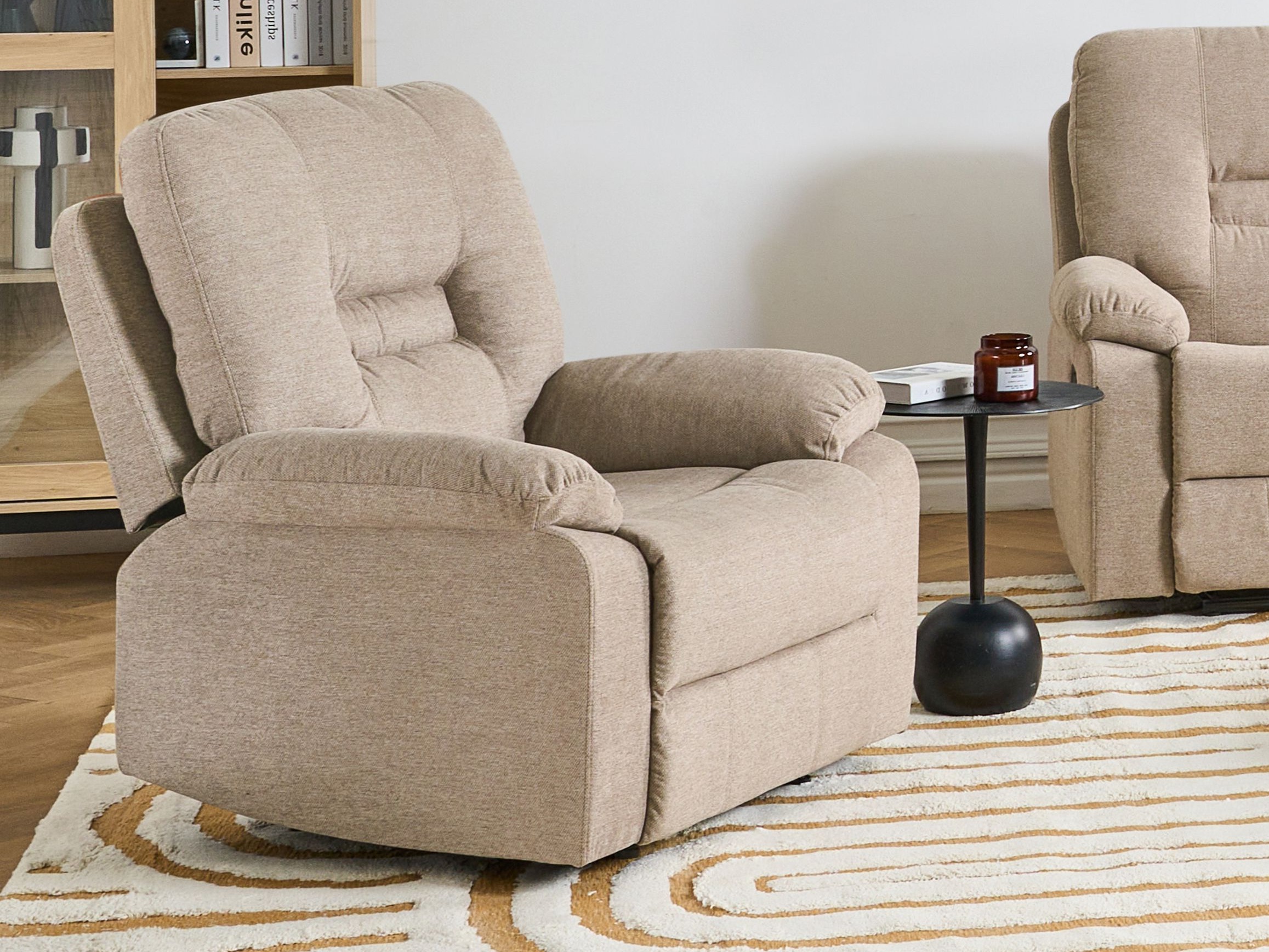 Stillanlegur hægindastóll Tivlira 109 (Beige)