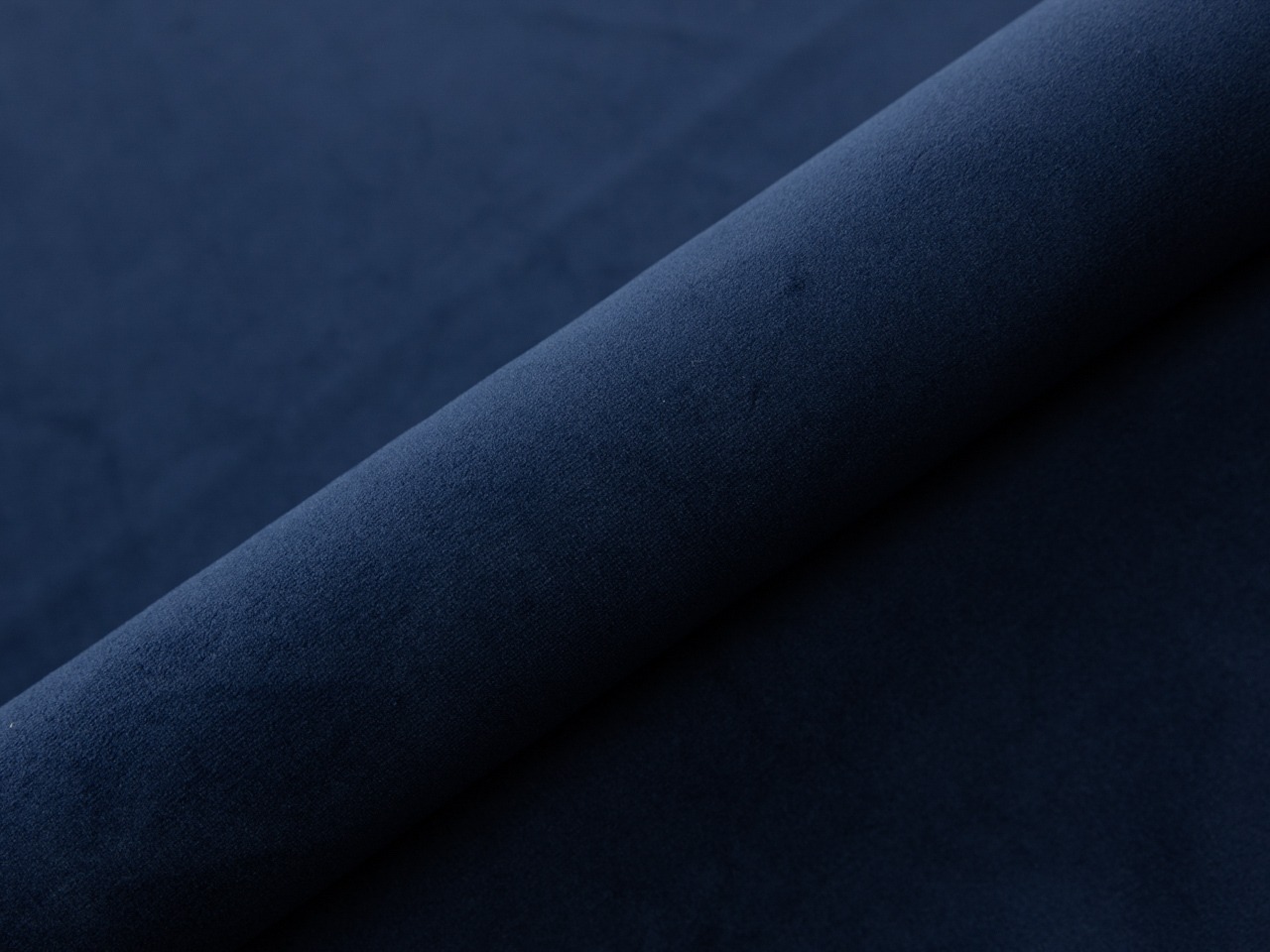 Hægindastóll Orem 112 (Magic Velvet 2216)