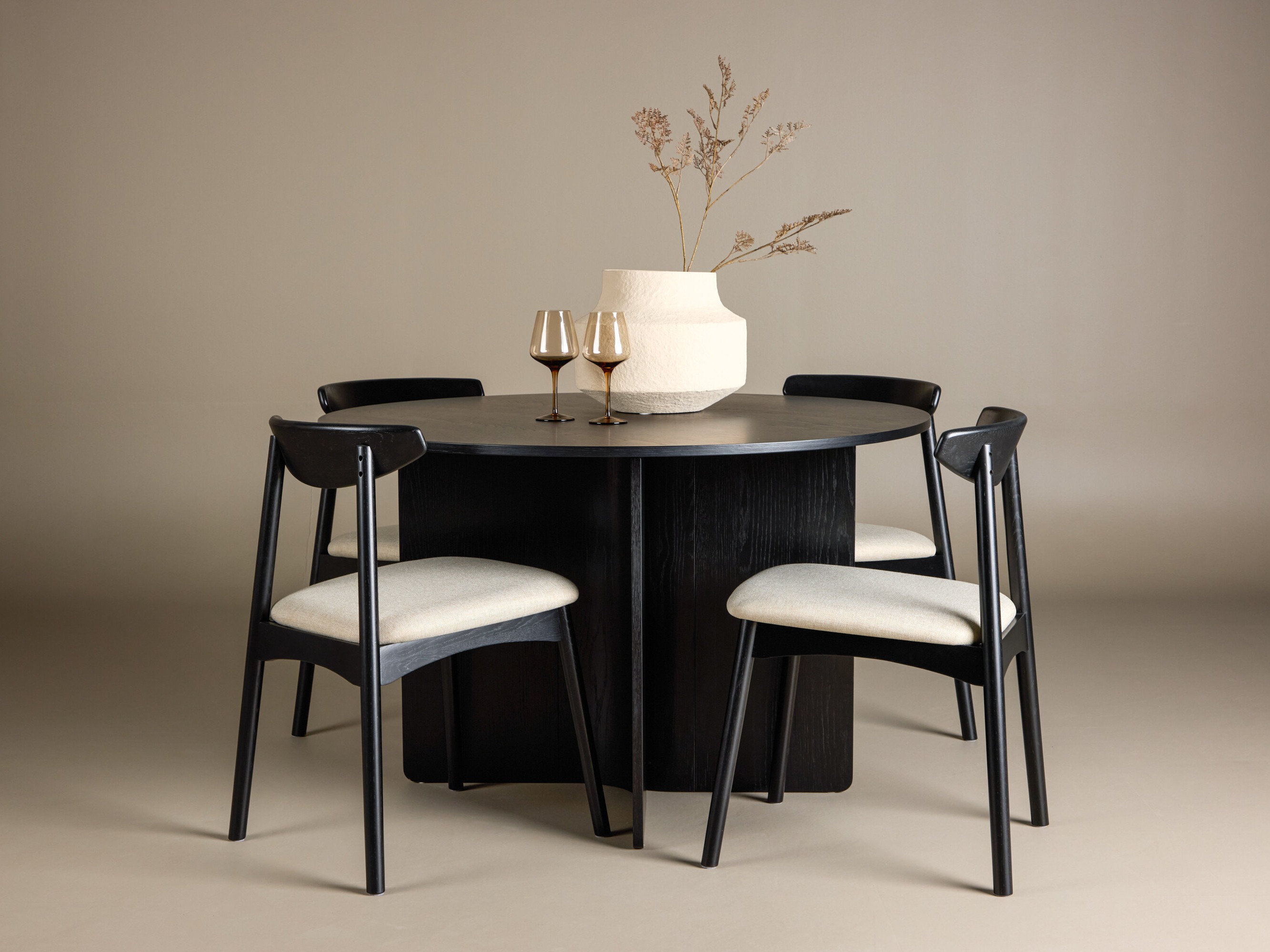 Borðstofusett Dallas 4986 (Svartur)