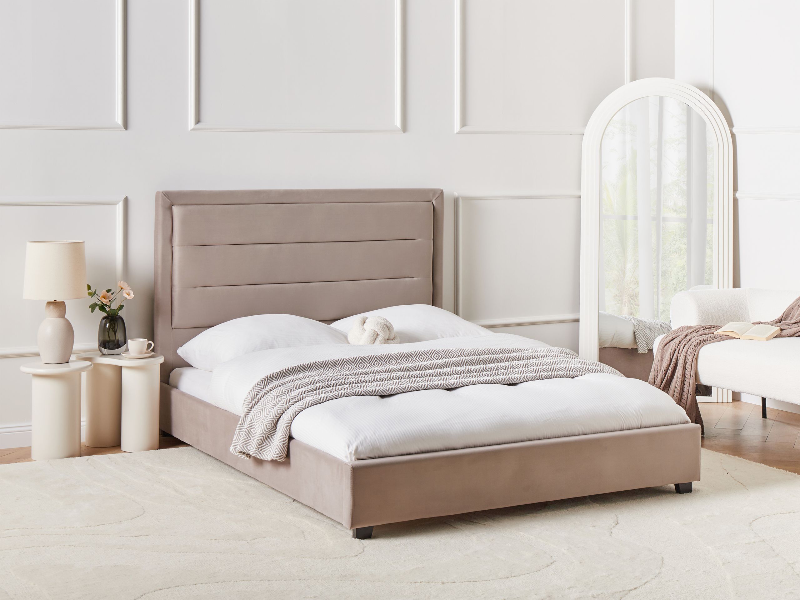Rúm Berwyn 3114 (Taupe)