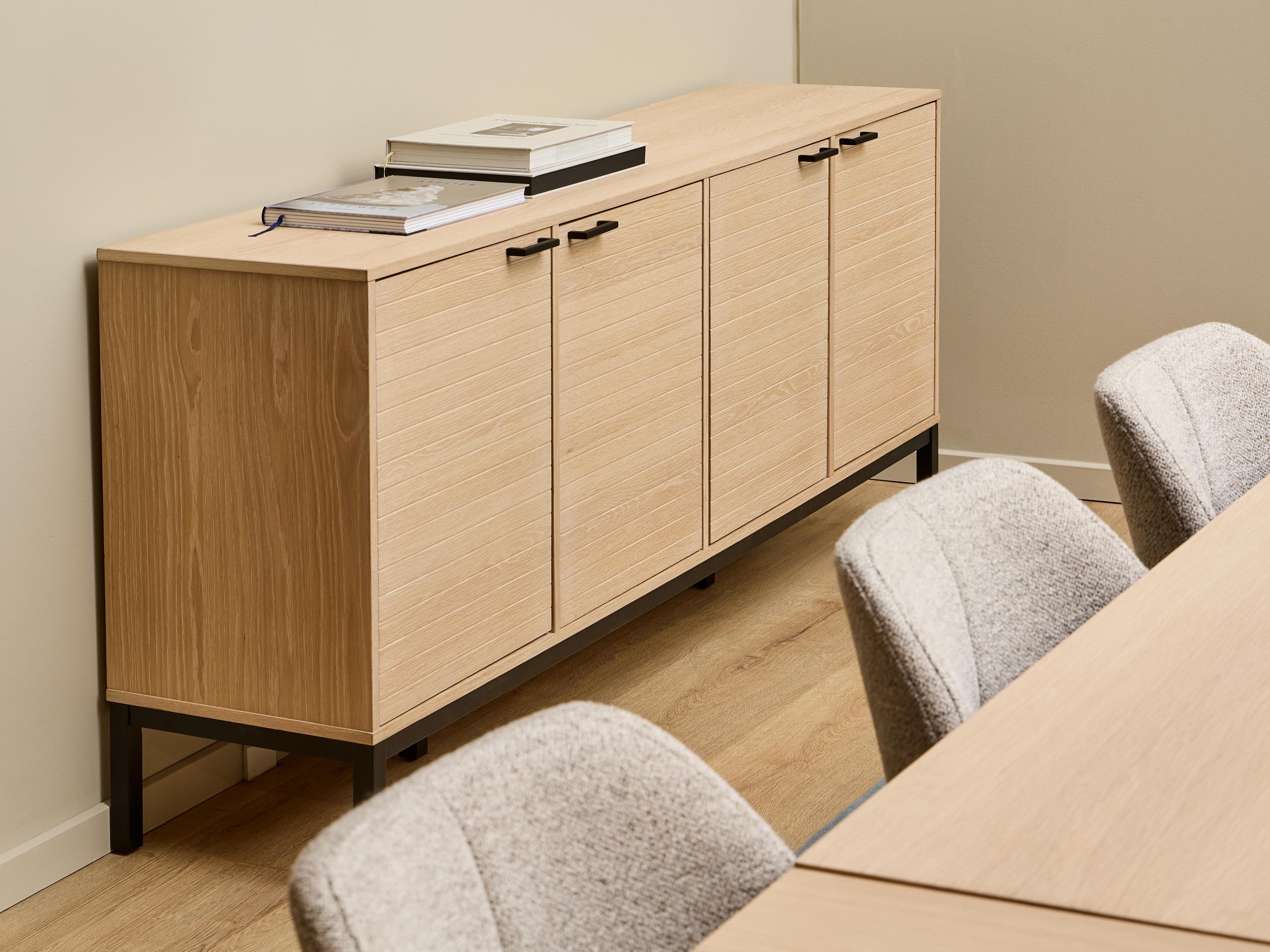 Skenkur Norsica 898